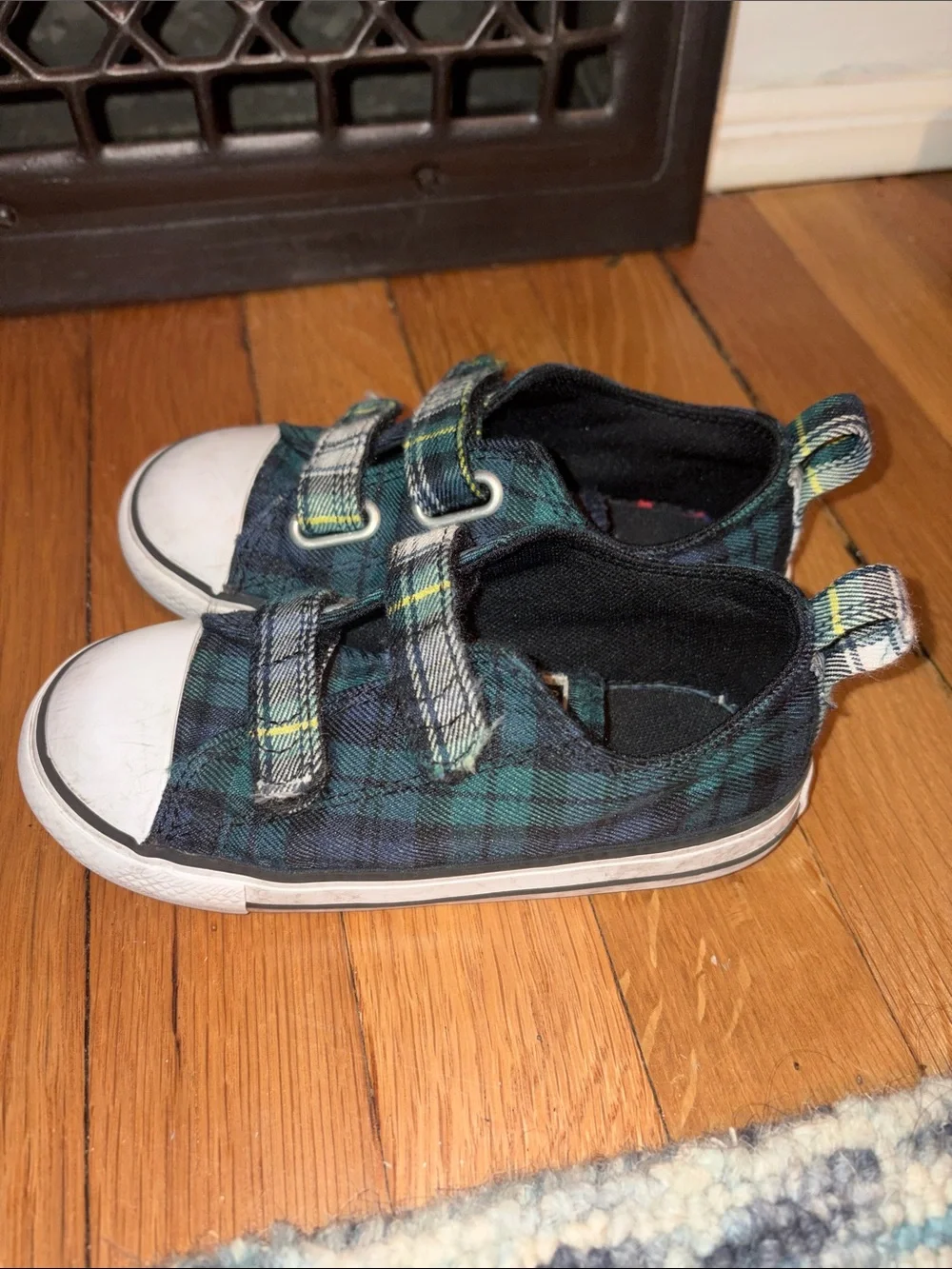 Converse Kids Green and Black Plaid Velcro Low-Top Sneakers